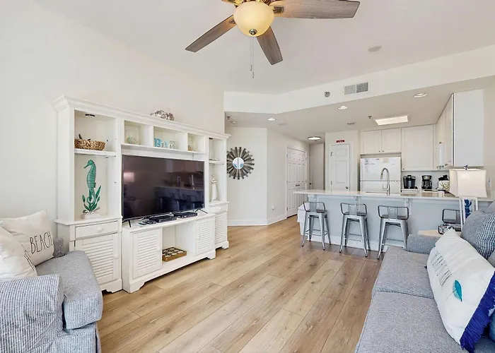 Gulf-front Retreat Perfect For Couples With Shared Pool & Hot Tub Free Wifi & Wd