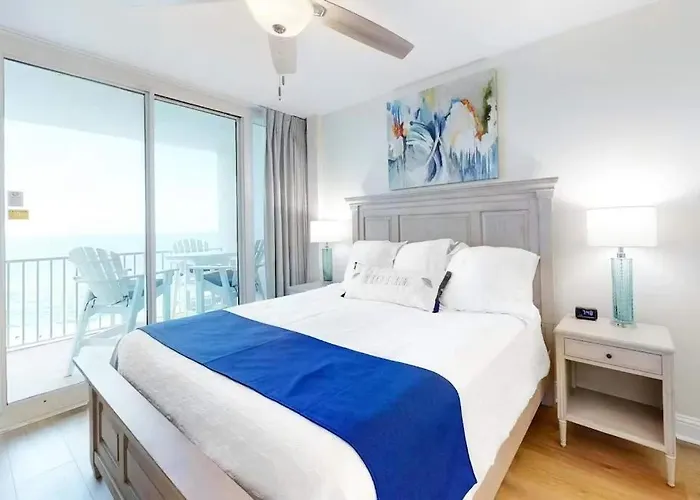 Gulf-front Retreat Perfect For Couples With Shared Pool & Hot Tub Free Wifi & Wd Holiday home