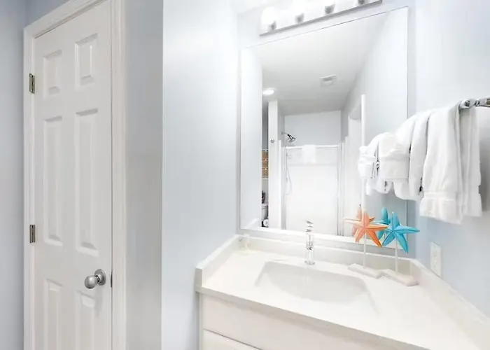 Gulf-front Retreat Perfect For Couples With Shared Pool & Hot Tub Free Wifi & Wd * Gulf Shores
