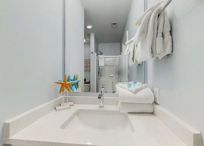 Gulf-front Retreat Perfect For Couples With Shared Pool & Hot Tub Free Wifi & Wd * Gulf Shores